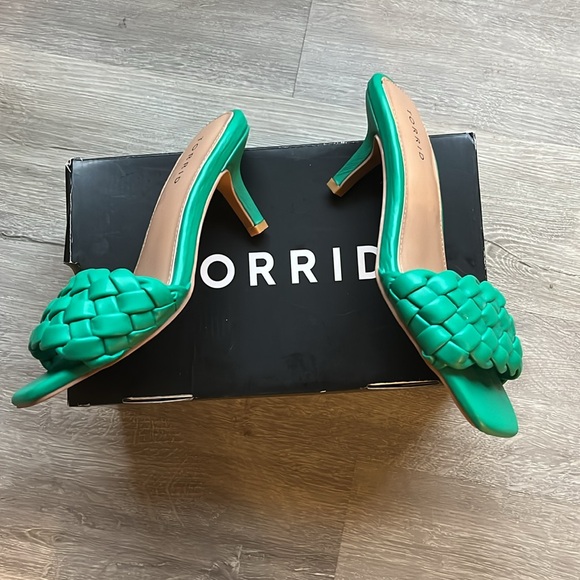 Torrid Green Woven Toe Strap Mule 8.5 (WW) - Picture 8 of 9